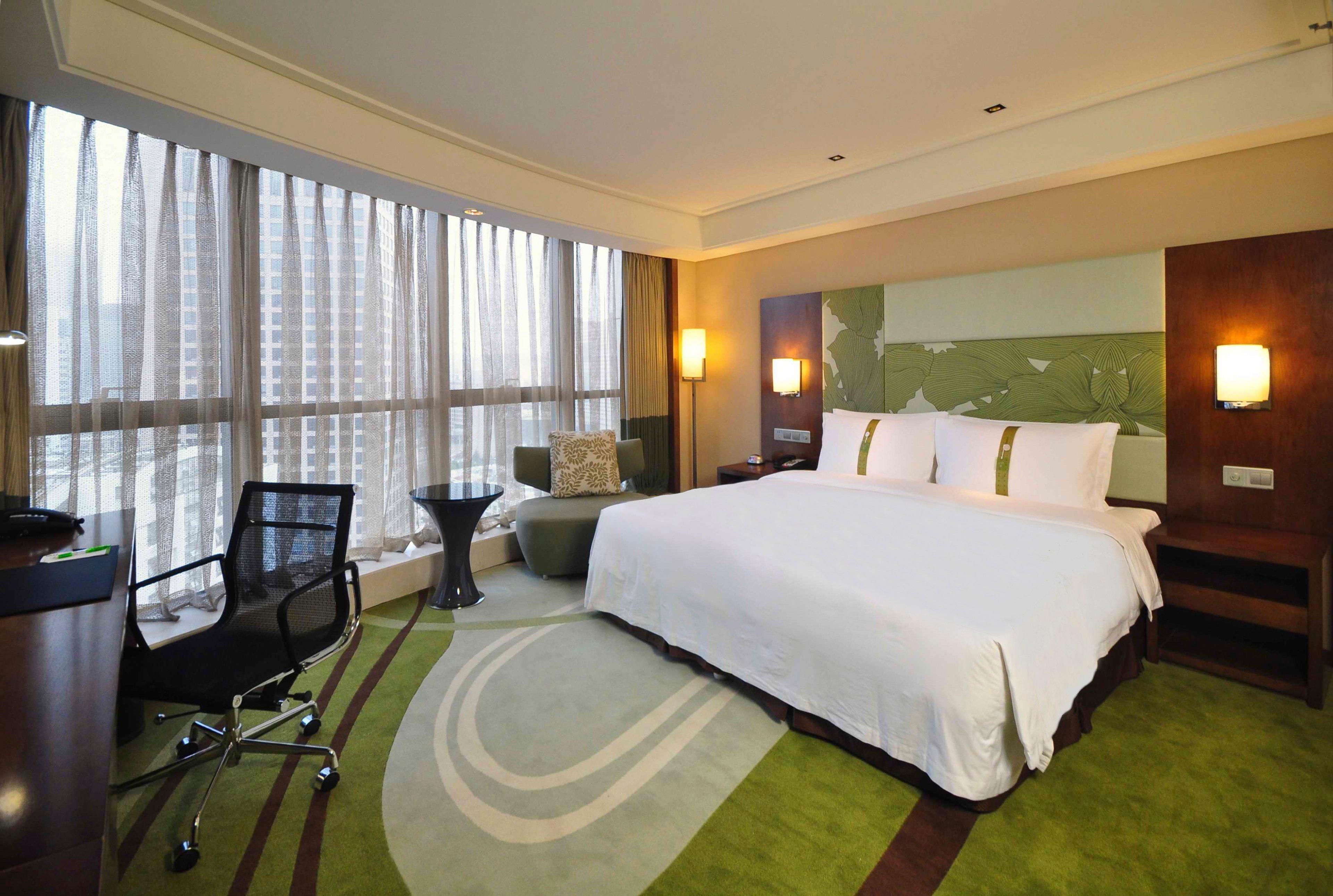 Holiday Inn Qingdao City Center, An Ihg Hotel - May 4Th Square Ngoại thất bức ảnh