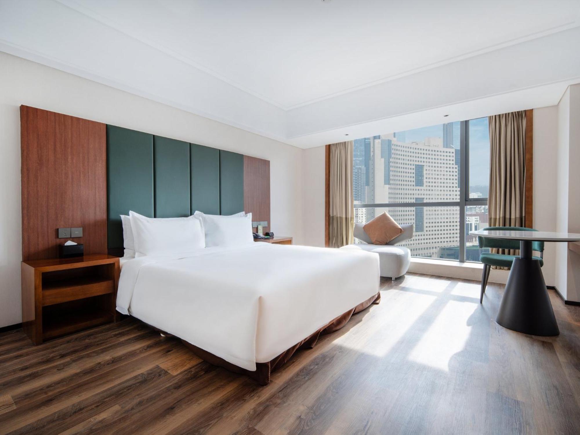 Holiday Inn Qingdao City Center By Ihg - May 4Th Square Ngoại thất bức ảnh